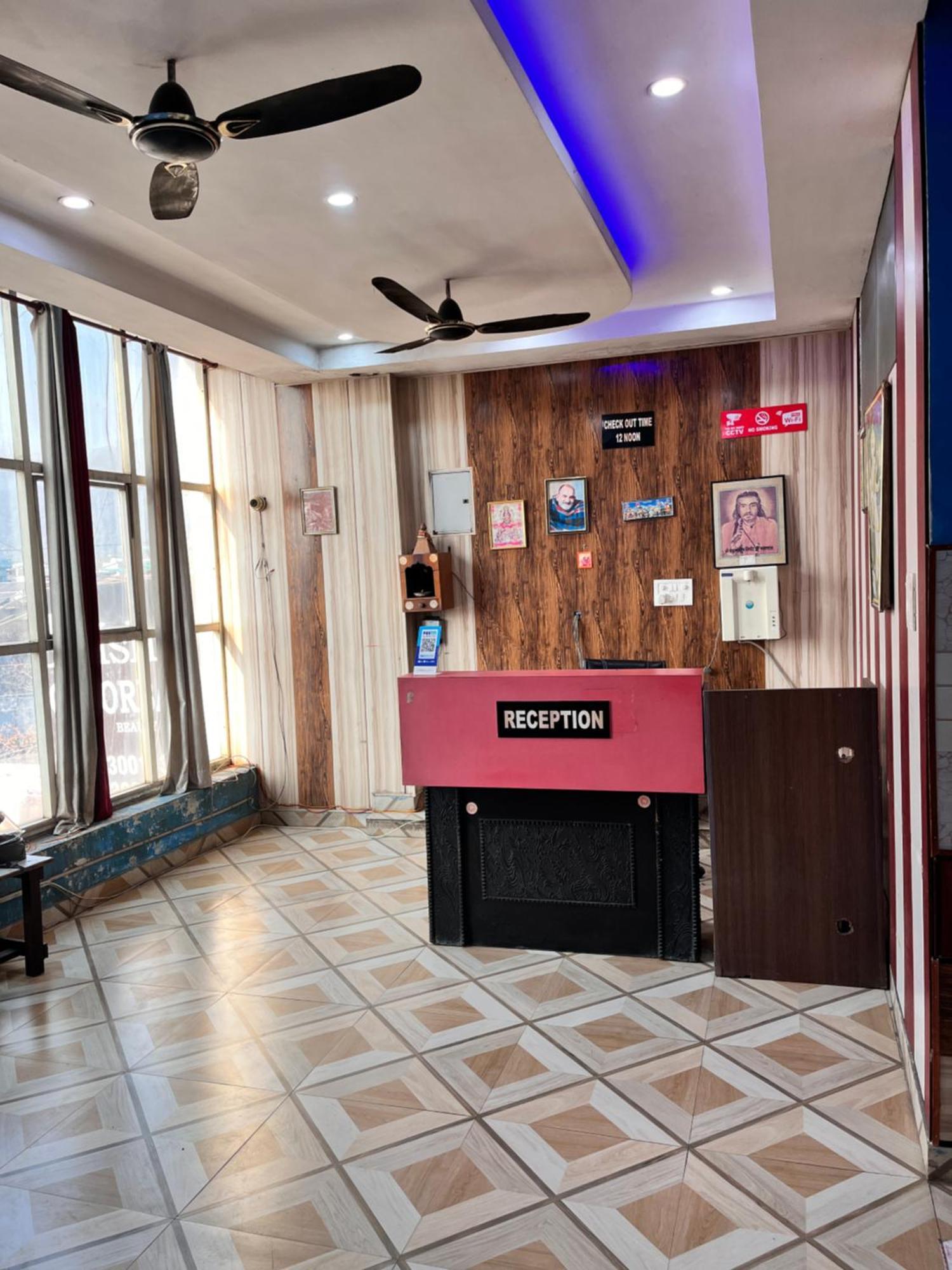 Hotel Pushpanjali Haldwāni Dış mekan fotoğraf