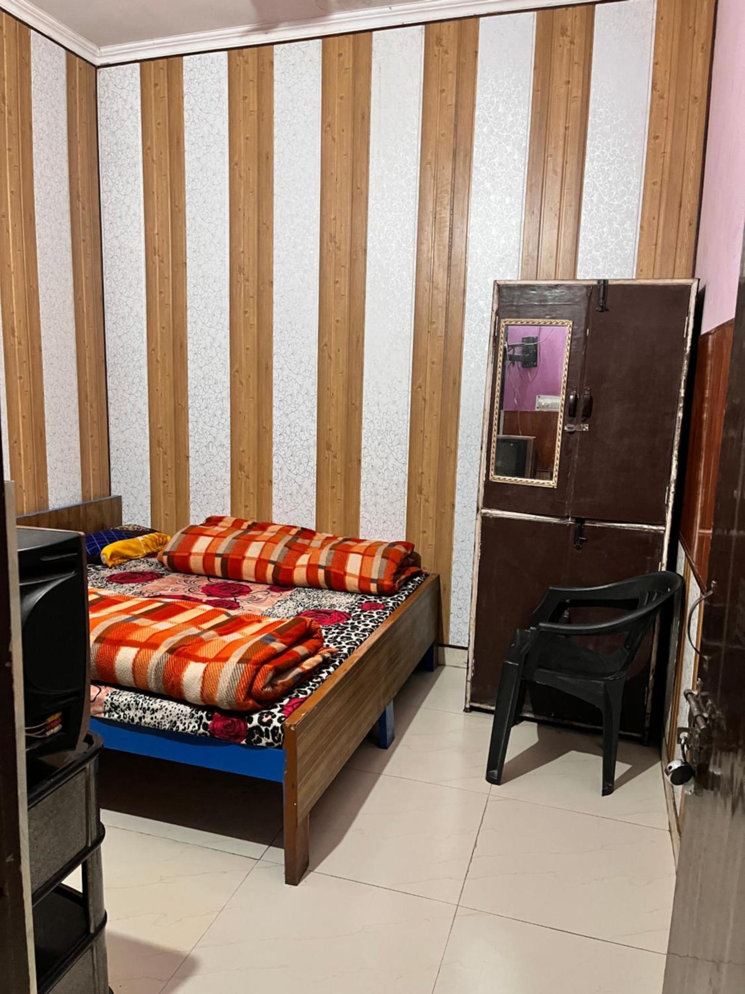 Hotel Pushpanjali Haldwāni Dış mekan fotoğraf